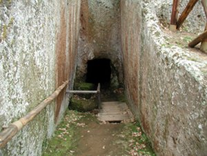 L'ingresso alla tomba Ildebranda
